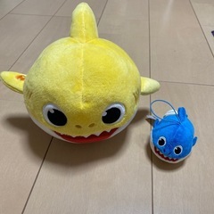 ダンシング　ベビーシャーク　おもちゃ　黄色　ベイビーシャークマスコット