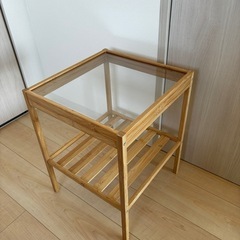 サイドテーブル