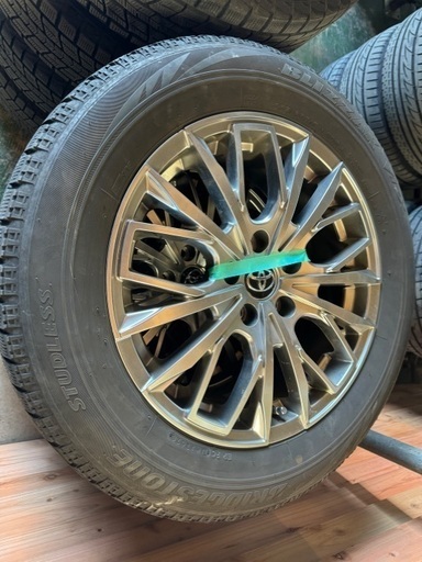 30アルファード、ヴェルファイア　スタッドレス　問い合わせ多いので早く買うと決めた方にすぐ決めちゃいます！