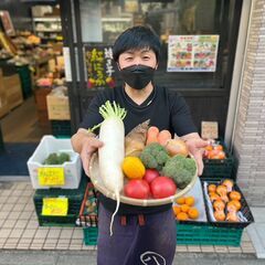 【正社員・アルバイト】地元密着型 八百屋の販売スタッフの画像