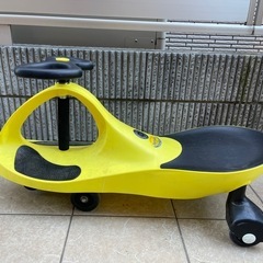 ツイストカー　スイングカー　子供　プラズマカー　乗用玩具　
