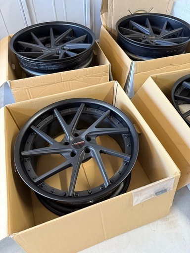 鍛造 美品】ハイパーフォージド HF-Dic 20in 9.5J +19 PCD112 21in 13.5J+52 PCD120 4本  
ランボルギーニ　アヴェンタドール HyperForged