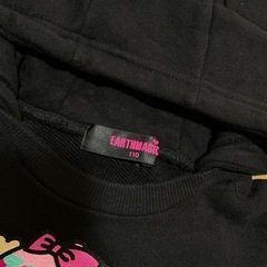 アース マジック トレーナー フード付き 黒の画像