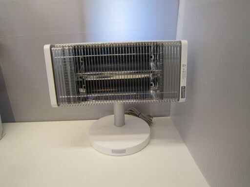 ダイキン DAIKIN  遠赤外線暖房機 セラムヒート  ERFT11YS-W  2021年製