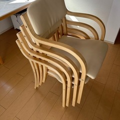 ダイニングチェア4脚の画像
