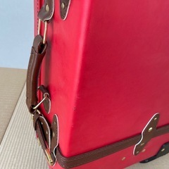 【決まりました】キャリーケース　レトロ　赤の画像