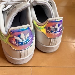 adidas スタンスミス　オーロラ　24.0 レディース靴の画像