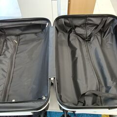 ★ジモティ割あり★  キャリーケース ホワイト H65×D24×W44 クリーニング済み TC2237の画像