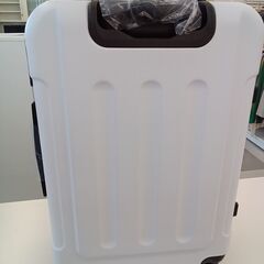 ★ジモティ割あり★  キャリーケース ホワイト H65×D24×W44 クリーニング済み TC2237の画像