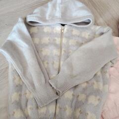 110センチ　フード付きジャケット２点セットの画像