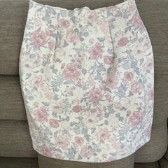 花柄スカート