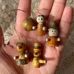 クリスマスの飾り　クラシック　木製の画像