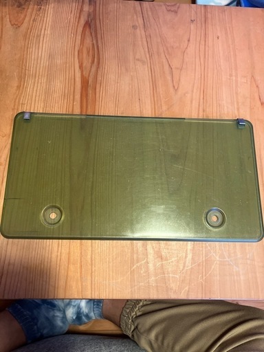 ZEEK ナンバープレートカバー　　うす緑色　中古