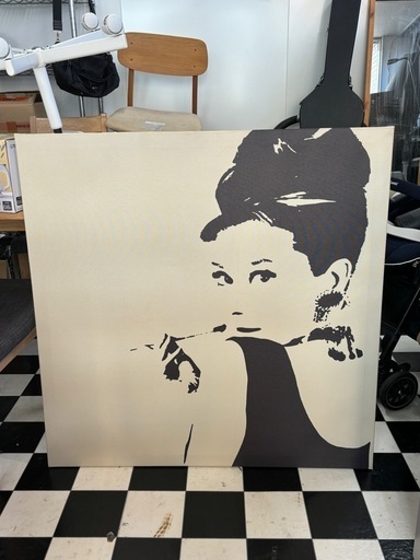 オードリーヘップバーン　アートパネル　90×90cm