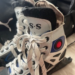 アイスホッケー靴の画像