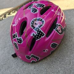 子供用ヘルメット使用感あります。