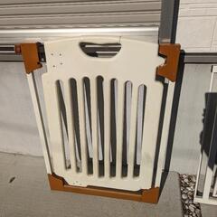 お話中】ベビーゲート　ベビーフェンス　ペットゲートの画像