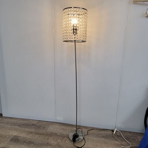 ニトリ シャンデリア ライト フロアスタンド ヨーロピアン 通電確認済 24k菊DO