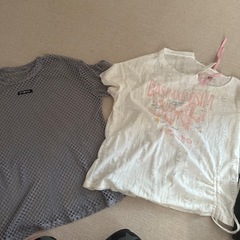 パーカー Tシャツ パンツの画像