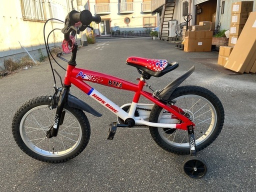 赤色 子供用自転車 補助輪付き（取り外し可能）