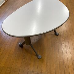 楕円形（おむすび形）折りたたみテーブル