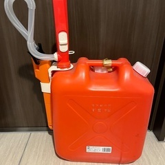 CORONA石油ファンヒーター、灯油缶、自動給油ポンプ1式の画像