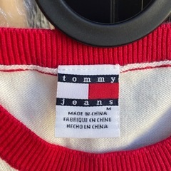Tommyのニットベストの画像