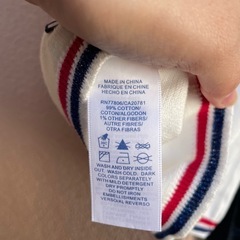 Tommyのニットベストの画像