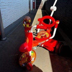 アンパンマン三輪車の画像