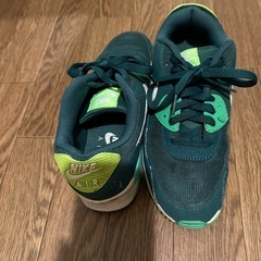 🉐美品NIKE AIR Maxスニーカーの画像