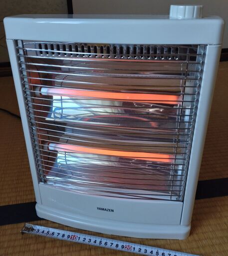 美品 山善 ヤマゼン 2023年製 電気ストーブ
