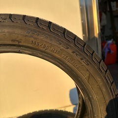 スタッドレスタイヤの画像