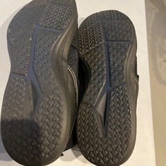 男性用の柔らかい靴の画像