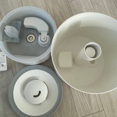 【お譲り先が決まりました】加湿器の画像
