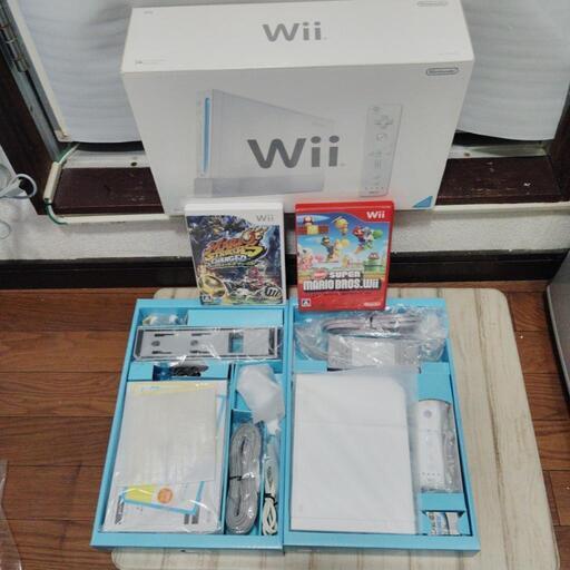 極上品ウイ−、直ぐに遊べる、マリオソフトつきオマケつき？早いものがち。