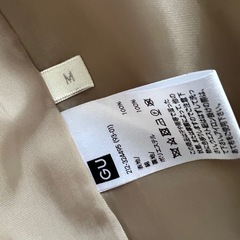 GU トレンチコートの画像