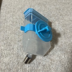 ペット　お水入れの画像