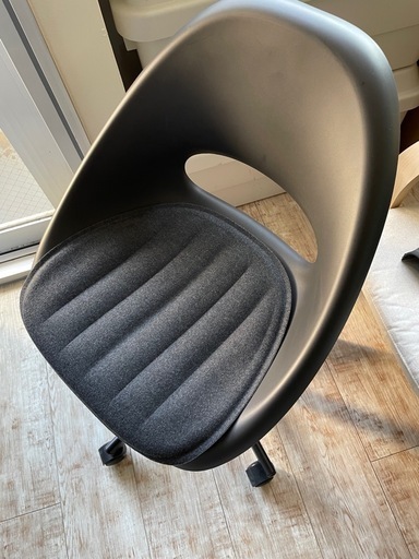新品同様 IKEA 回転チェア（ELDBERGET エルドベルゲット / MALSKÄR マルシェール）　お譲りします