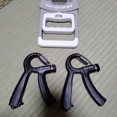 握力計　ハンドグリッパー