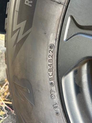 ランドクルーザー300 スタッドレス