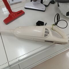 ★ジモティ割あり★ makita コードレススティック CL103D   動作確認／クリーニング済み TC6171の画像