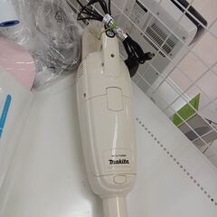 ★ジモティ割あり★ makita コードレススティック CL103D   動作確認／クリーニング済み TC6171の画像