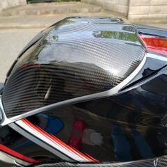 ・艶有綾織カーボンタンクカバーの画像