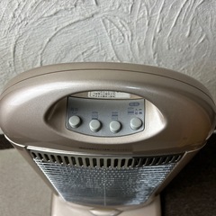 ハロゲンヒーター　　HT-30MM4 2004年製の画像