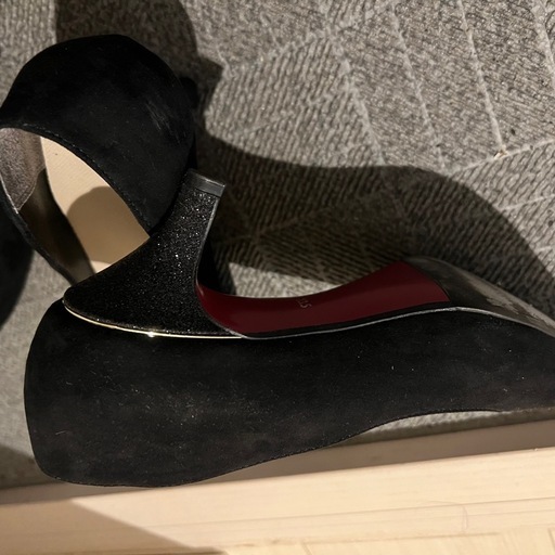 未使用に近い ブラック スエード パンプス