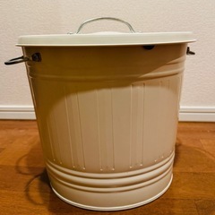 IKEA イケアKNODD ふた付きバケツ白 16L 