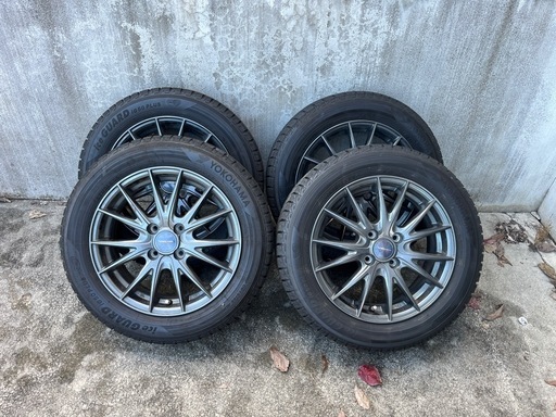 ヨコハマタイヤスタットレスタイヤ　15インチ