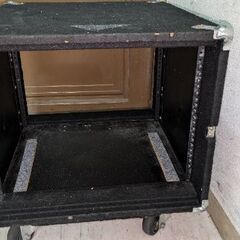 8Uラック　中古　カーペット　キャスター付き