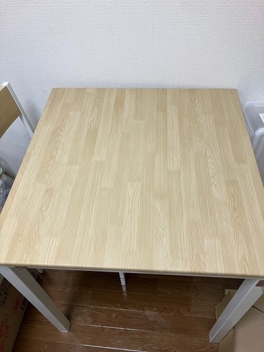 机　80cmの正方形