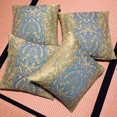 引き渡し決定済　美品　クッション　
